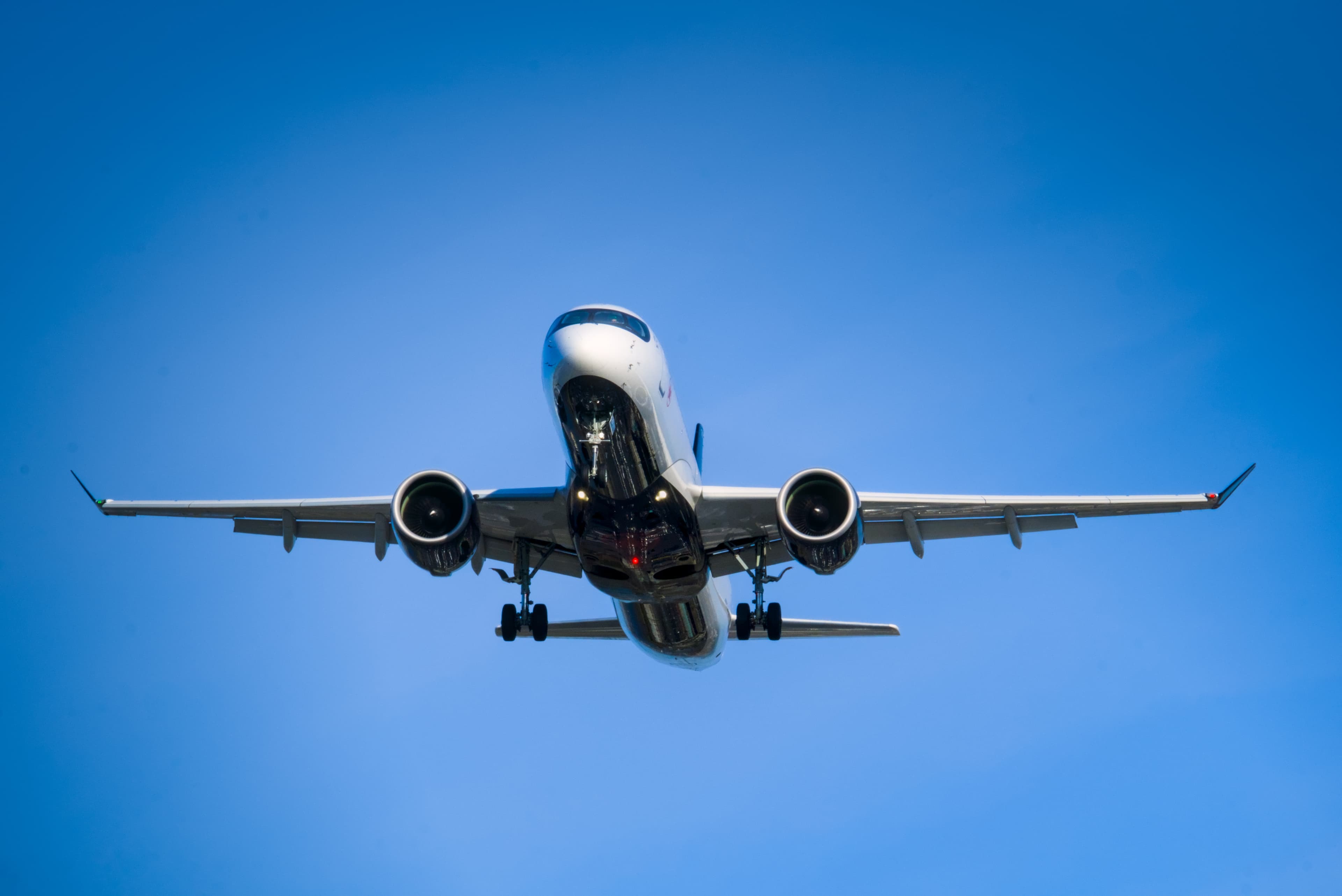 Cruising airliner