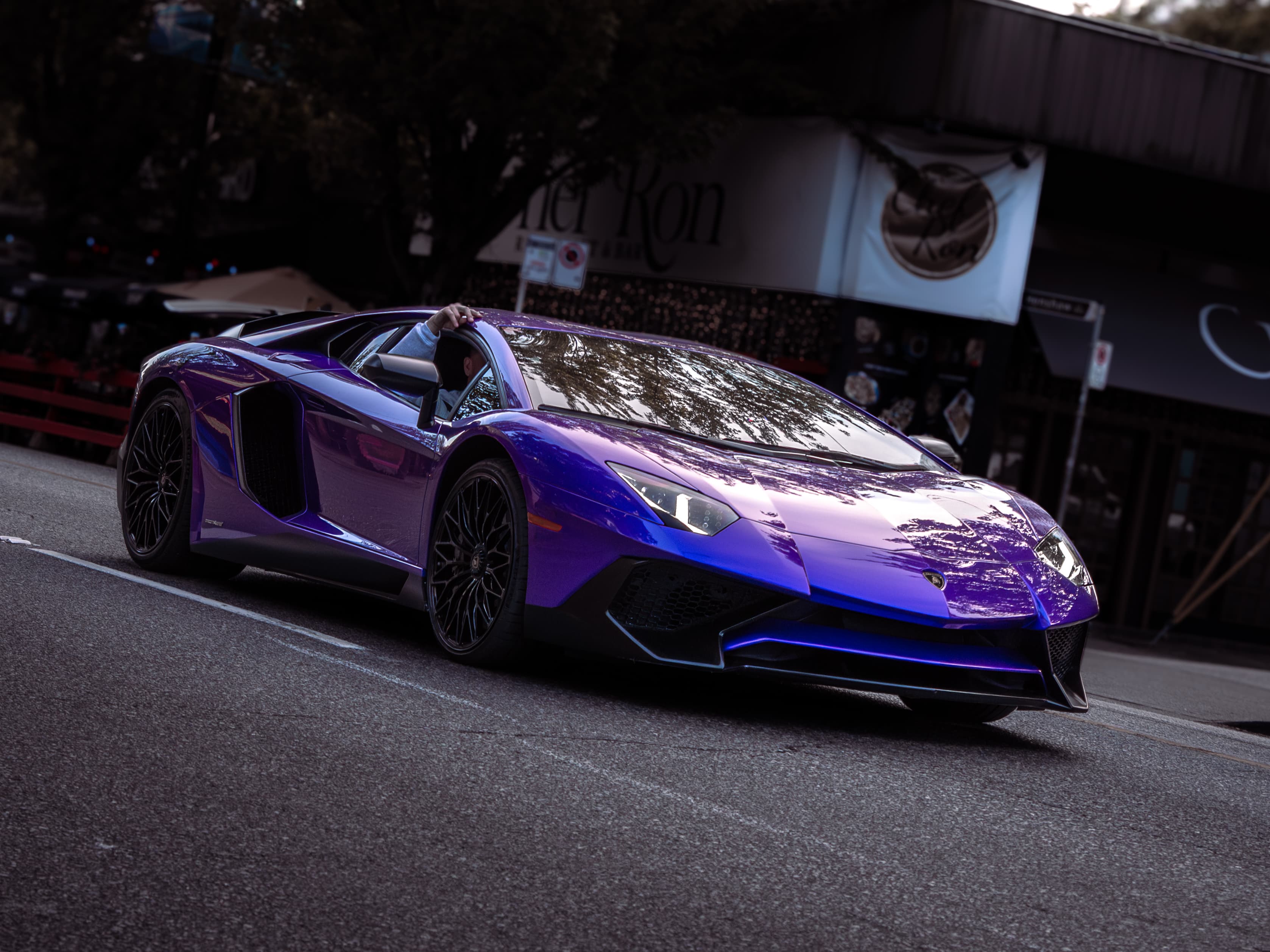 Lamborghini Aventador SV Roadster